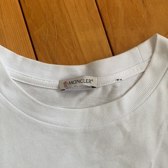 Moncler Genius | White tshirt with pearl detail - Picture 2 of 5